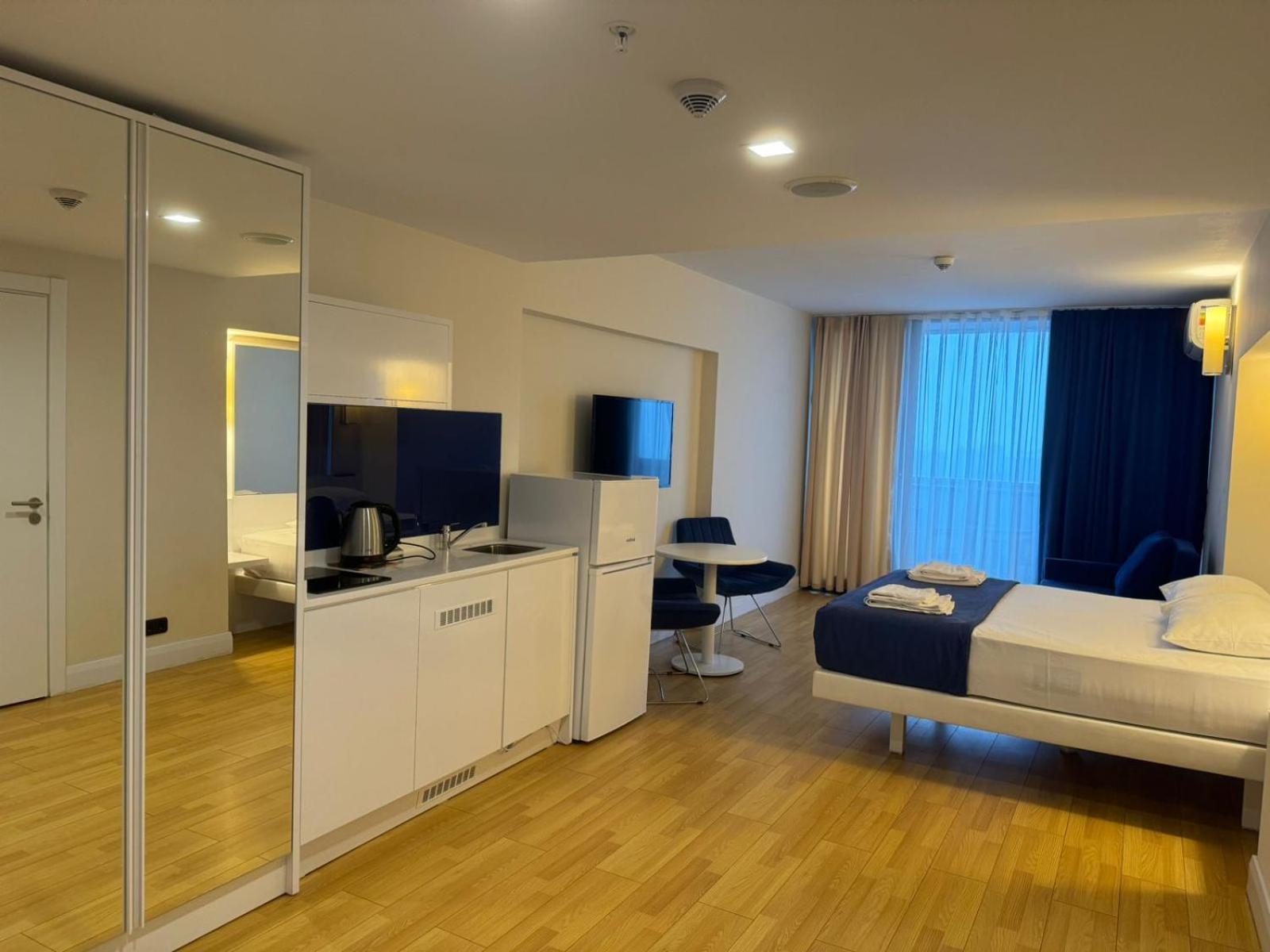 באטומי Lux Apart Hotel 555 חדר תמונה