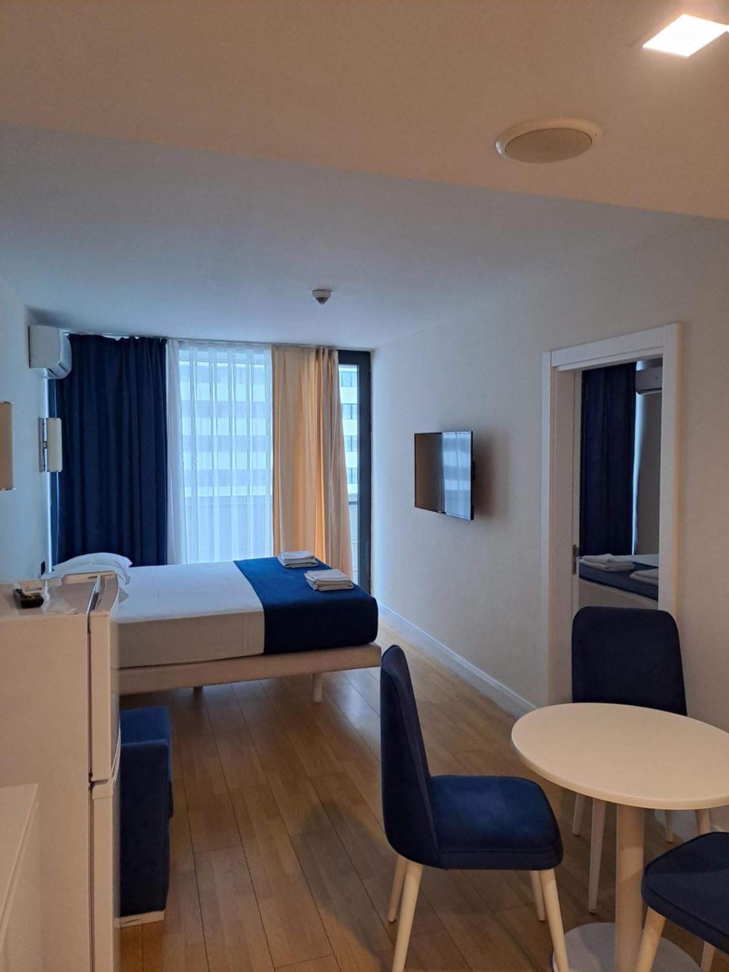 באטומי Lux Apart Hotel 555 חדר תמונה