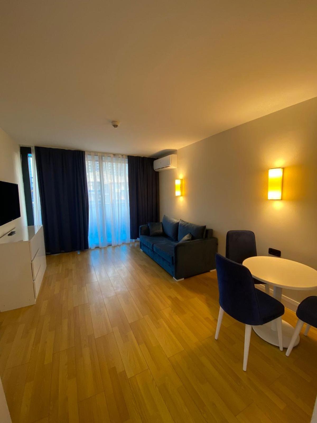 באטומי Lux Apart Hotel 555 חדר תמונה