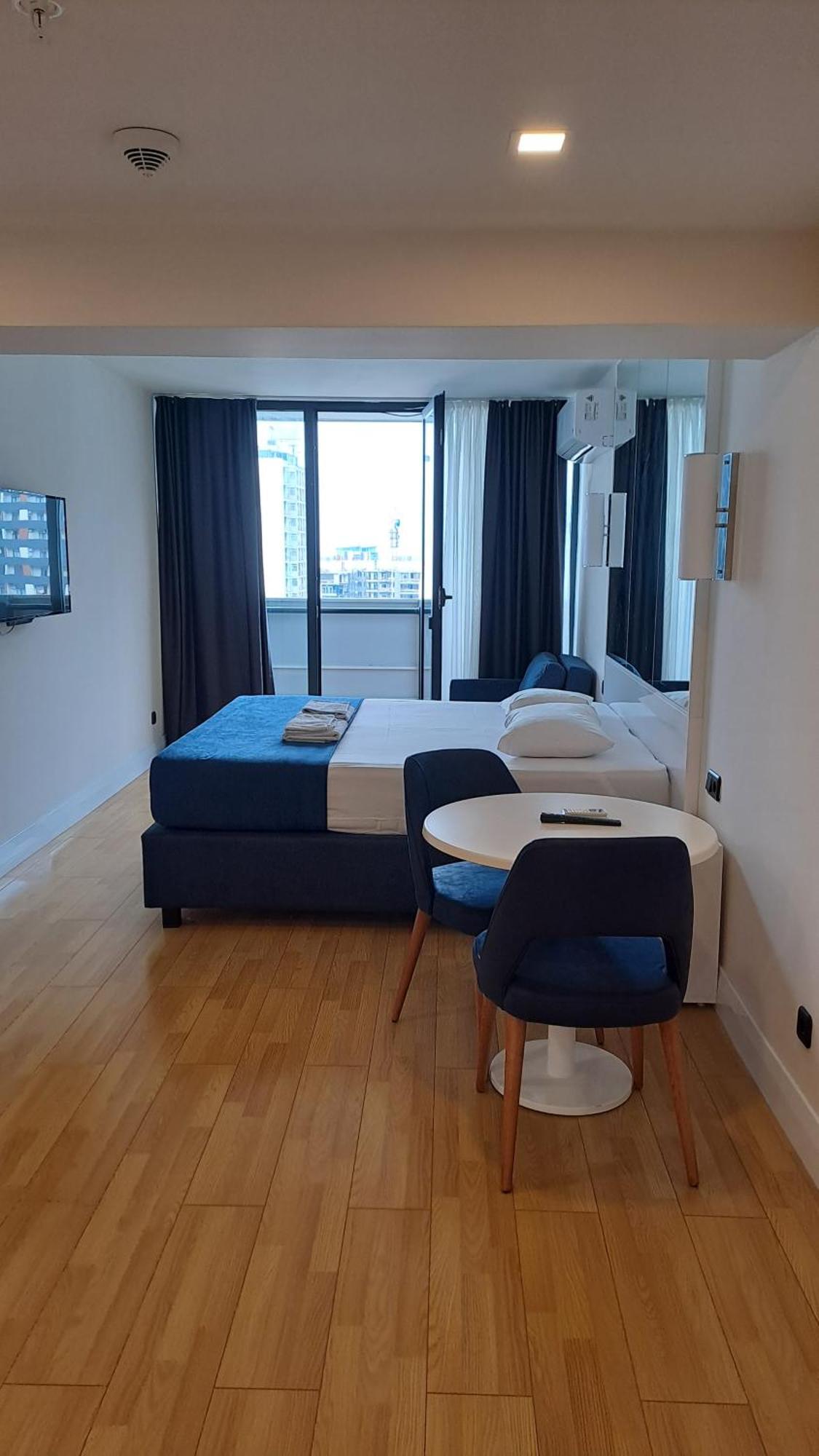 באטומי Lux Apart Hotel 555 חדר תמונה