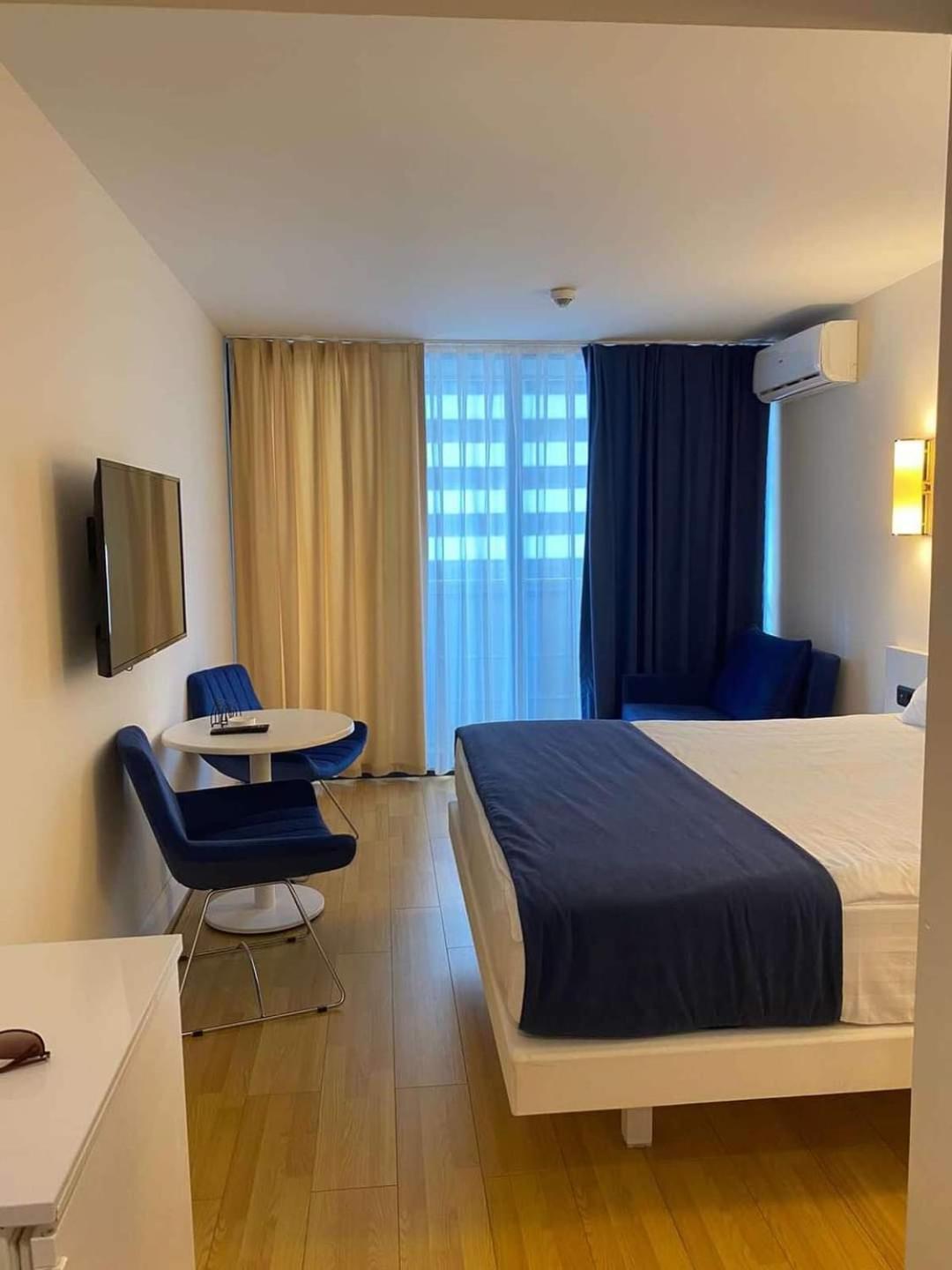 באטומי Lux Apart Hotel 555 חדר תמונה